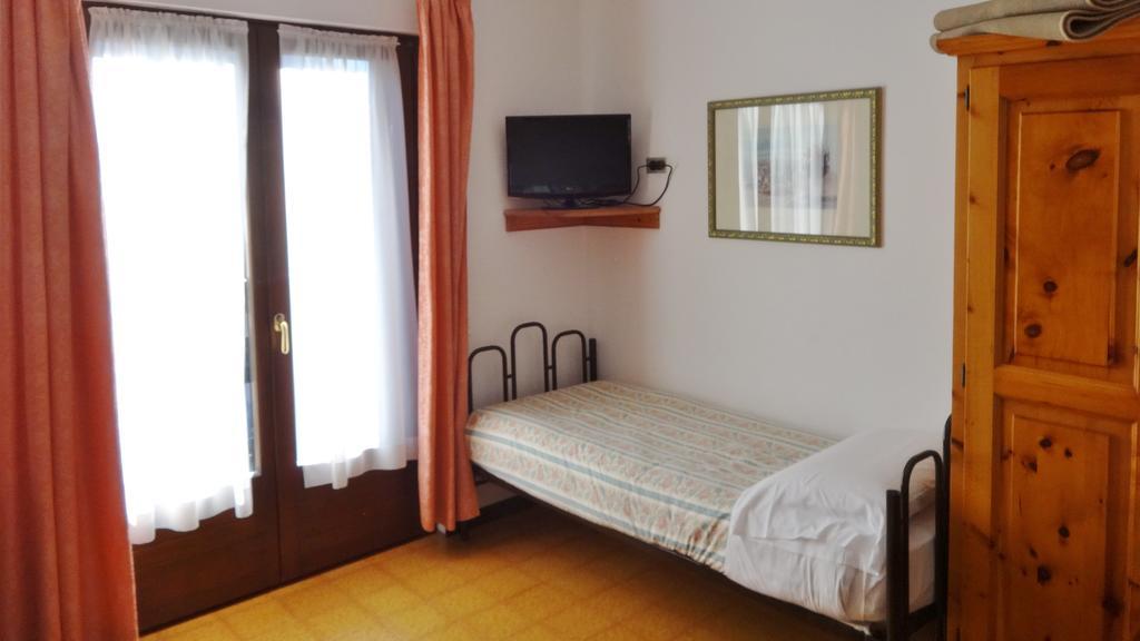 Hotel Piccolo Mondo بورمْيو المظهر الخارجي الصورة