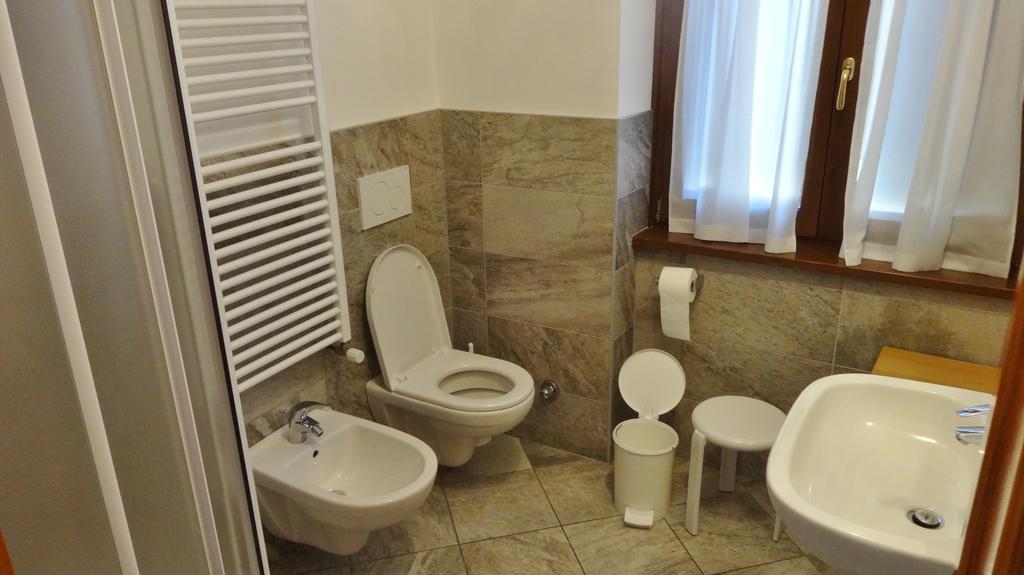 Hotel Piccolo Mondo بورمْيو المظهر الخارجي الصورة