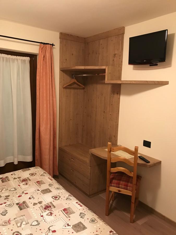 Hotel Piccolo Mondo بورمْيو المظهر الخارجي الصورة